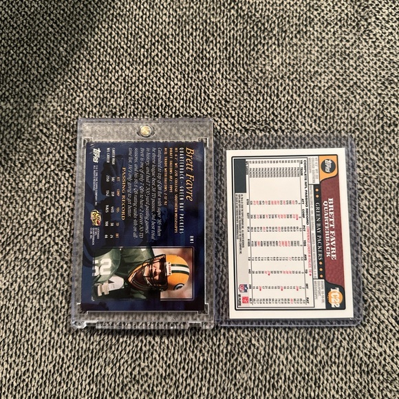 Green Bay Packers Brett Farve Lot (2) - Picture 2 of 2